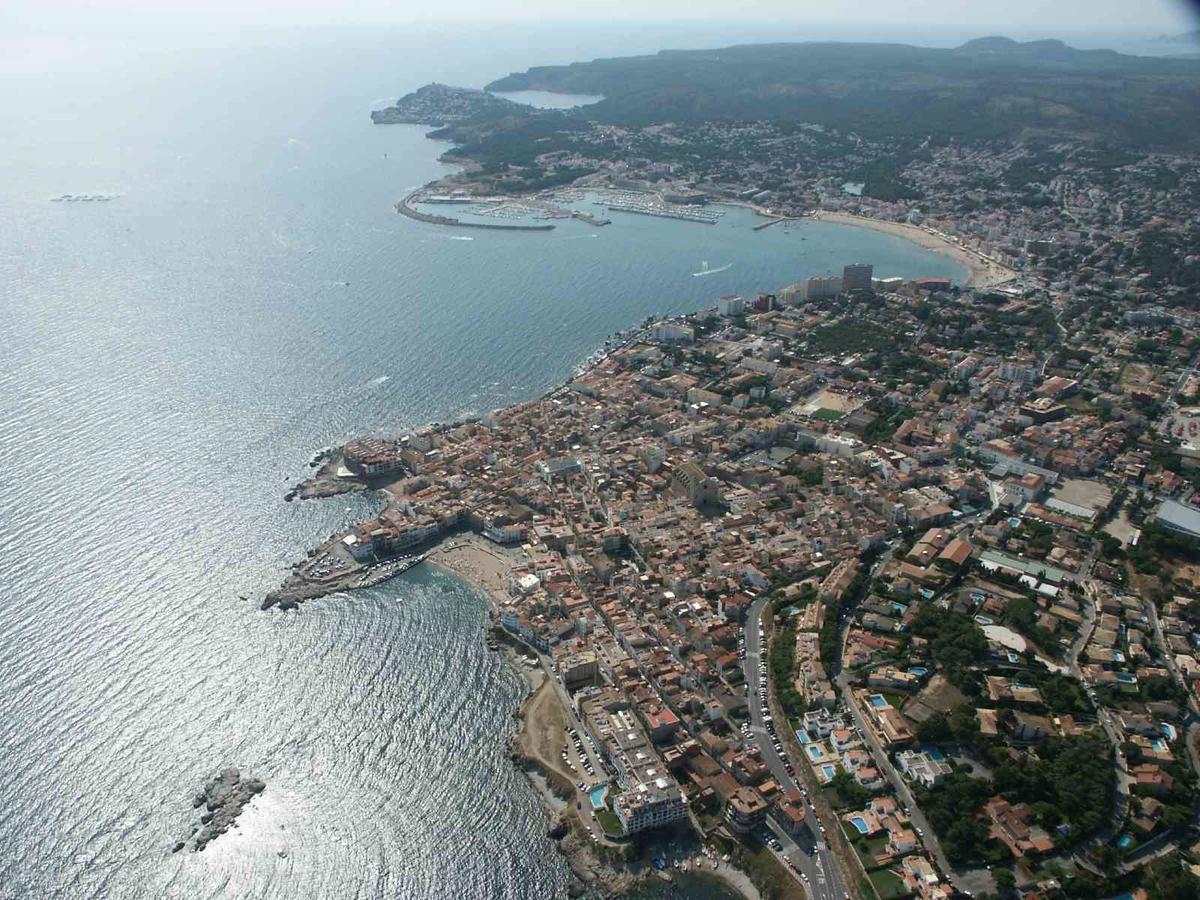 Puig Sureda - Apartamentos L' Escala Buitenkant foto